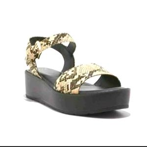 New Women's A New Day Sandals Gray/Ivy Snake Skin Pattern Size 6.5 Platform Open